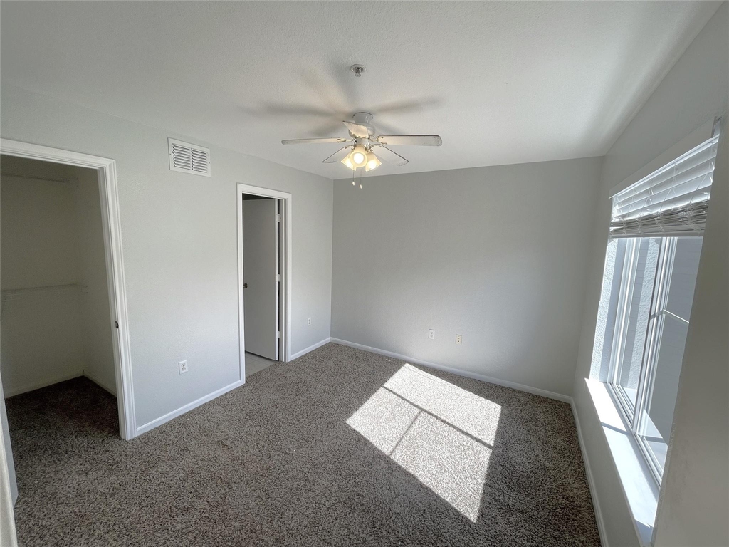 523 Southwest Parkway - Photo 19