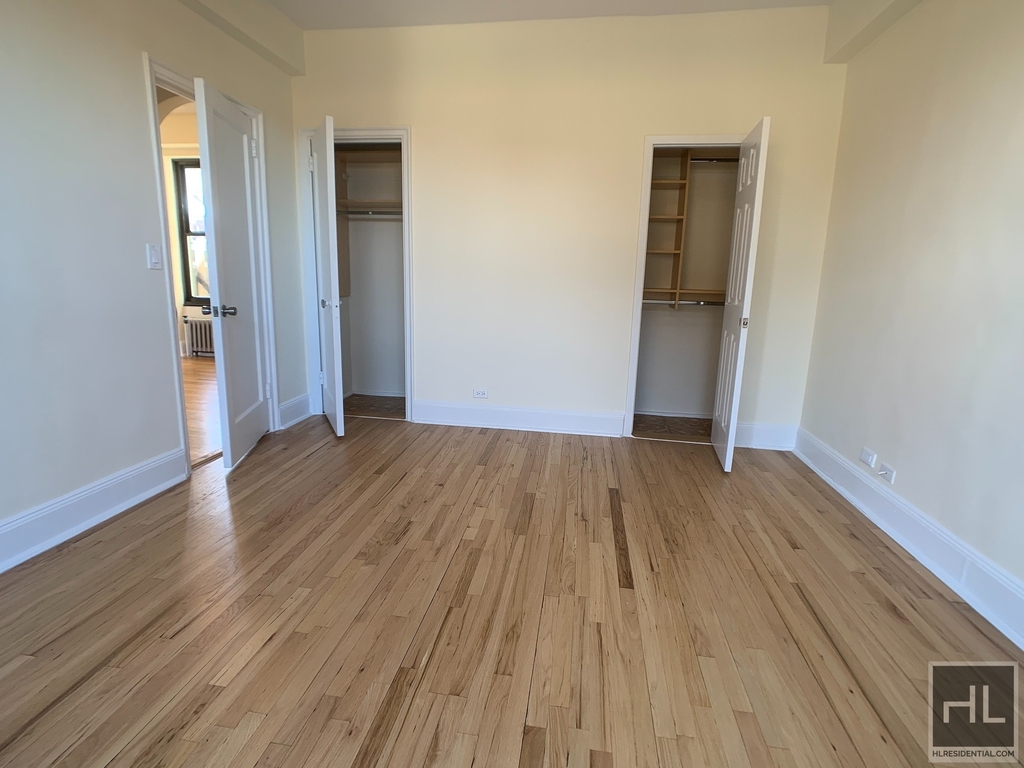 Second Avenue - Photo 3