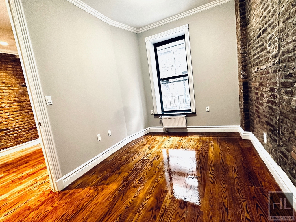 East 13th Street - Photo 5