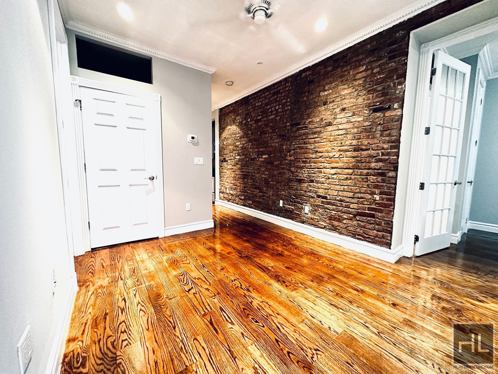 East 13th Street - Photo 4
