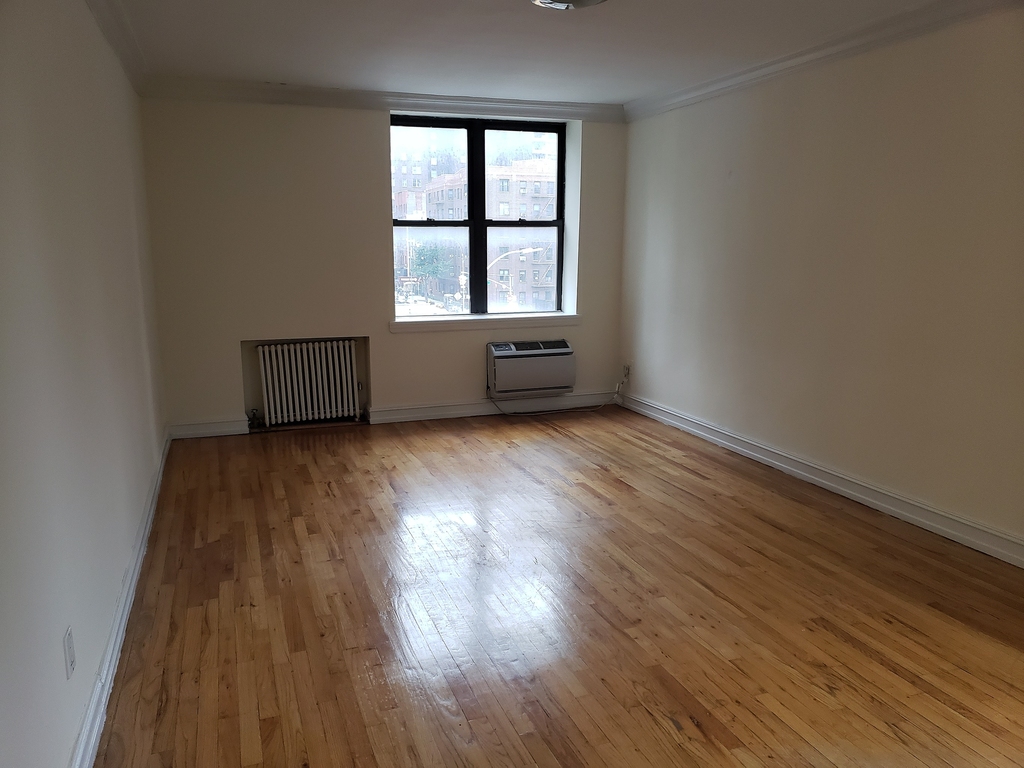 East 36 Street - Photo 1