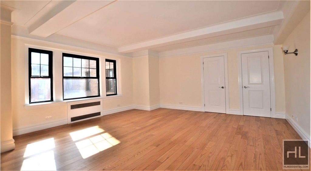 Christopher Street - Photo 1