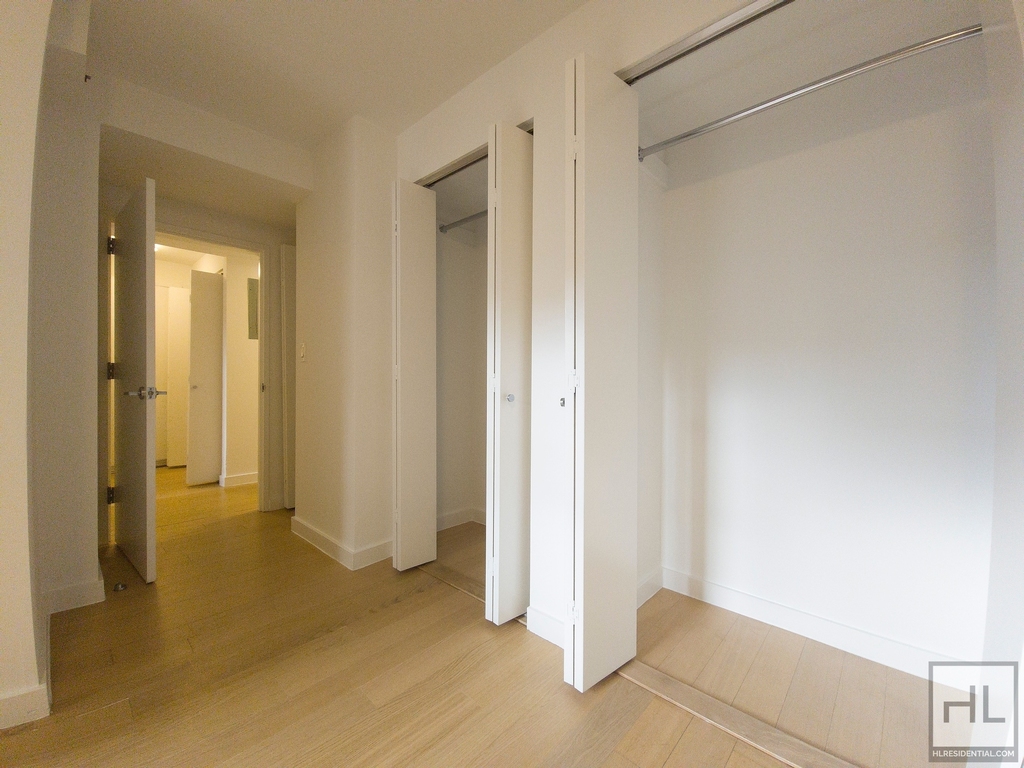 East 39th Street - Photo 6