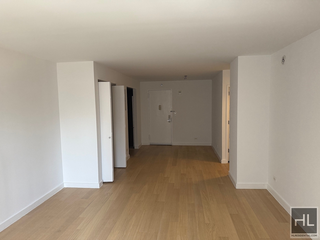 East 39th Street - Photo 1