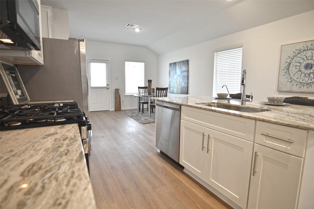 4122 Bronco Station Lane - Photo 5