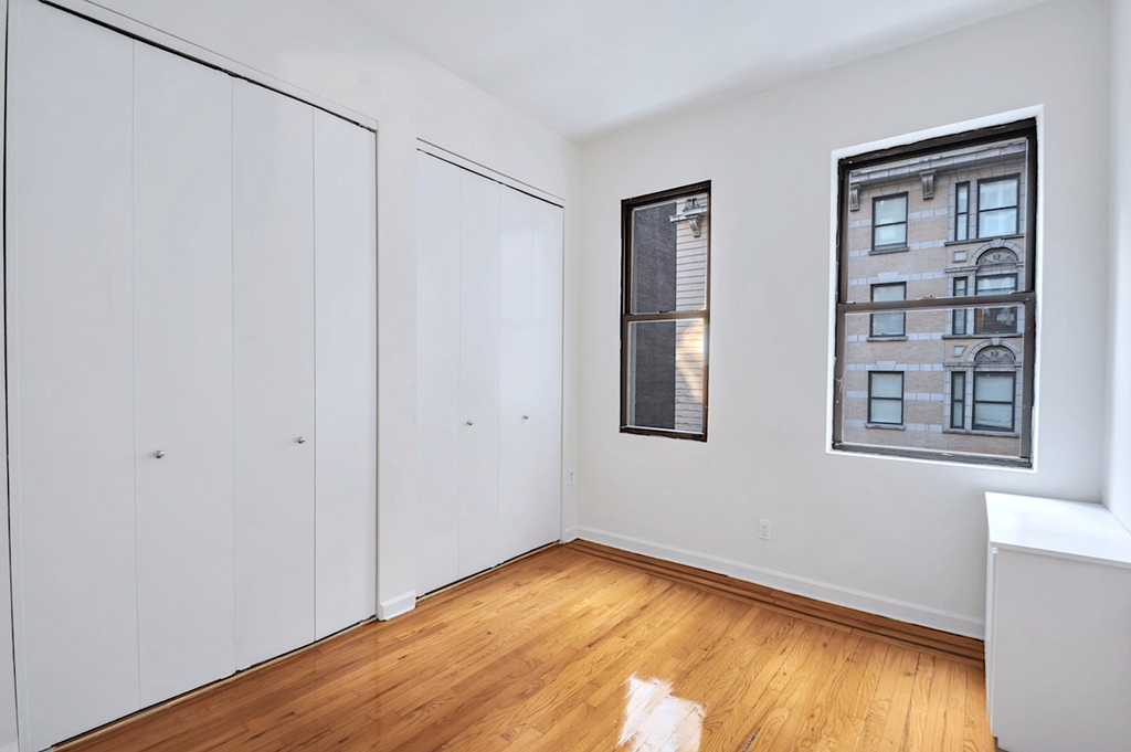Madison Avenue - Photo 2