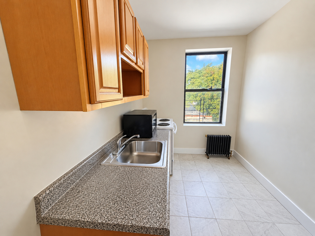 553 Hinsdale Street - Photo 0