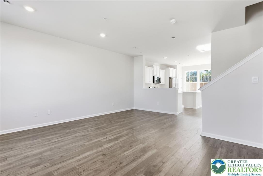 1084 Meadowlark Drive - Photo 6