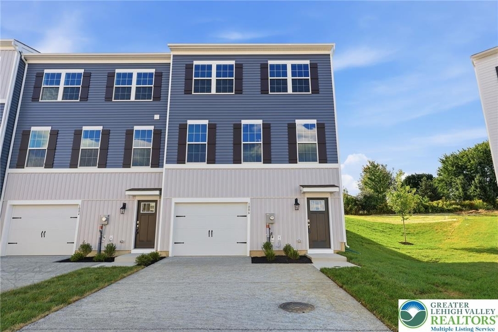 1086 Meadowlark Drive - Photo 0