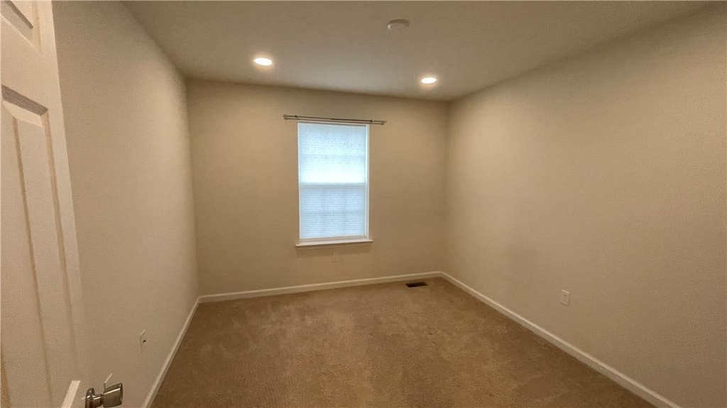 1373 Caspian Street - Photo 9
