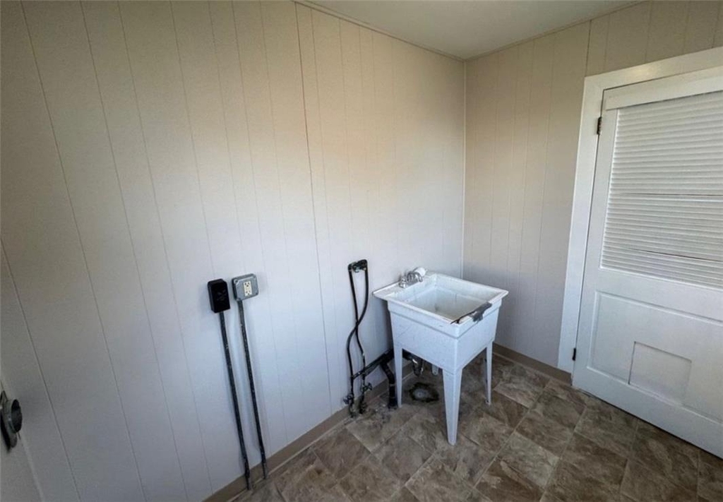 805 Washington - Photo 11