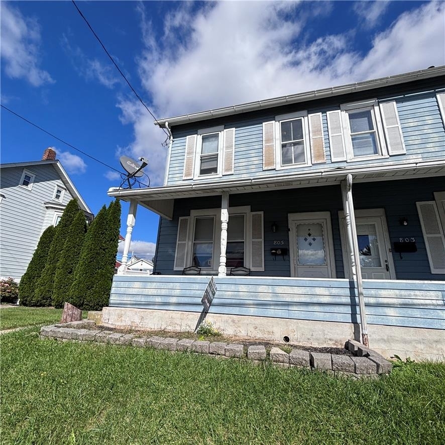 805 Washington - Photo 2