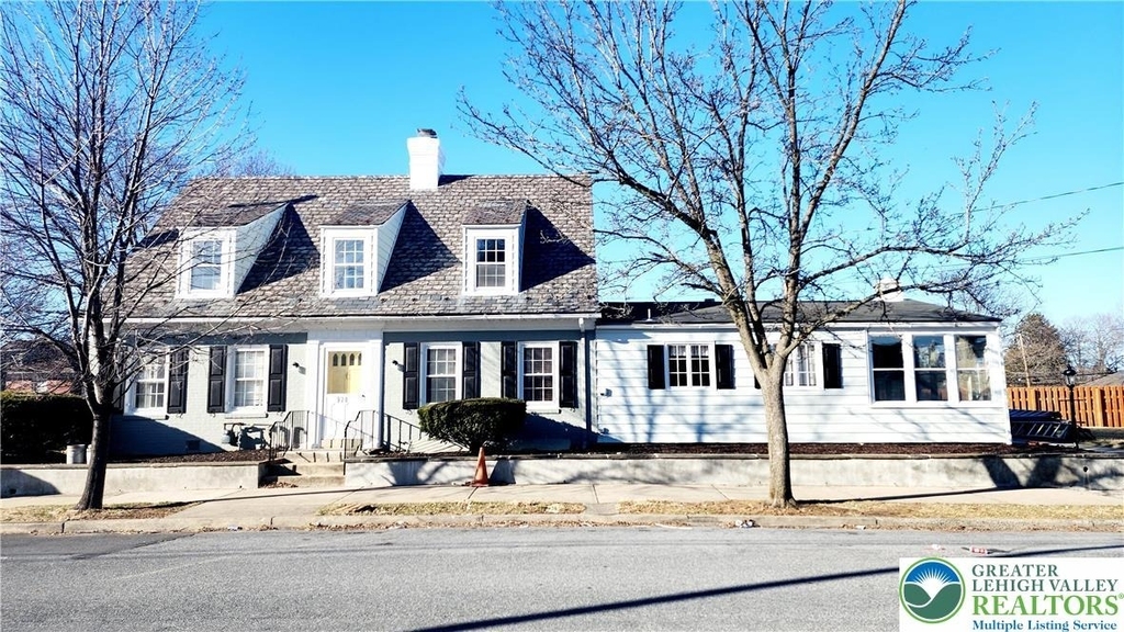 928 Linden Street - Photo 1