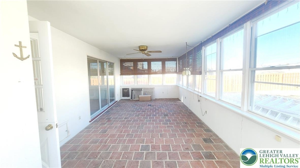 928 Linden Street - Photo 5