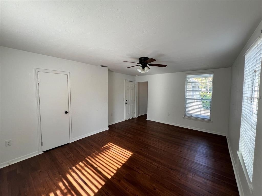 209 W Wisconsin Avenue - Photo 7