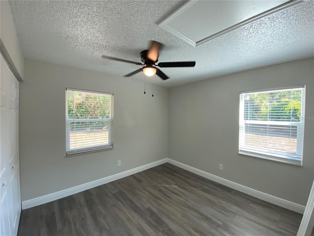 210 Saint Petersburg Drive E - Photo 13