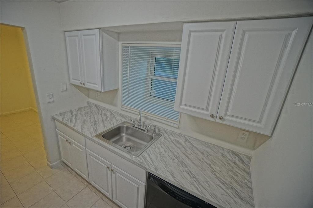 9203 Tudor Drive - Photo 5