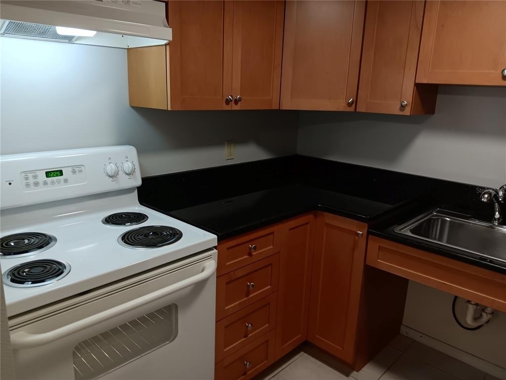 1909 Golden Glade Court - Photo 4