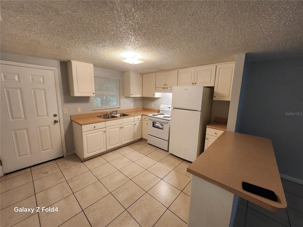 11724 N 14th Street - Photo 2