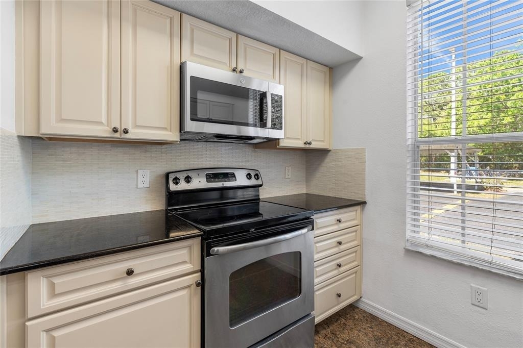 9158 Lake Chase Island Way - Photo 10