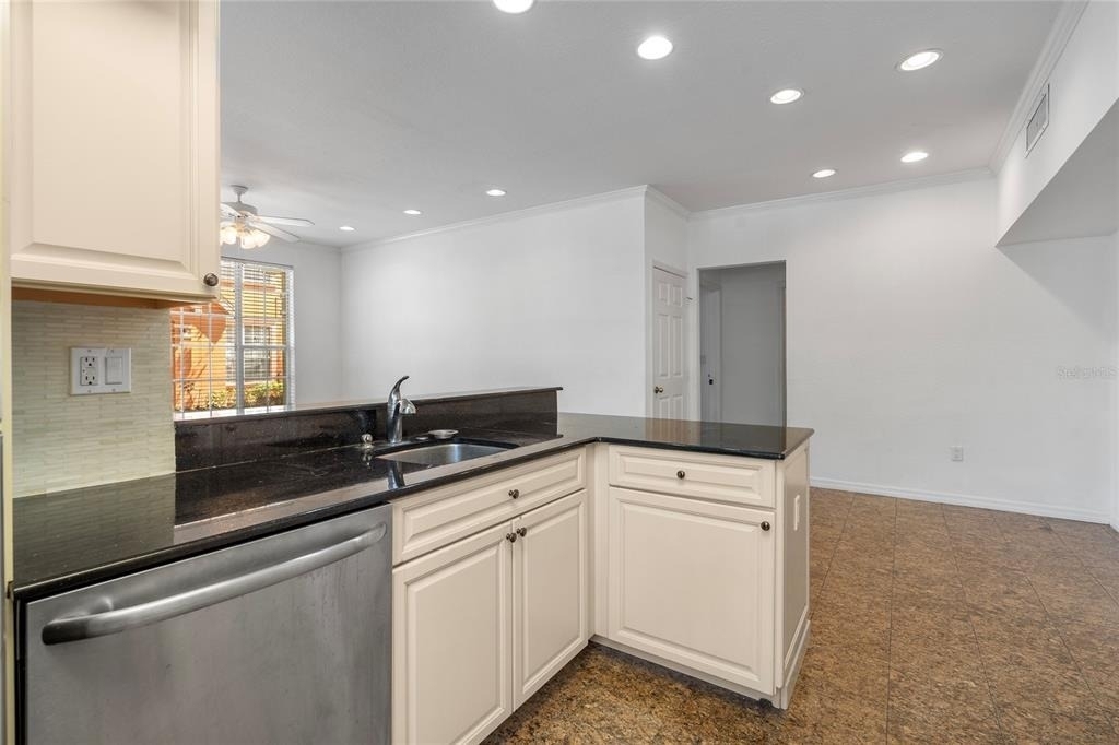 9158 Lake Chase Island Way - Photo 11