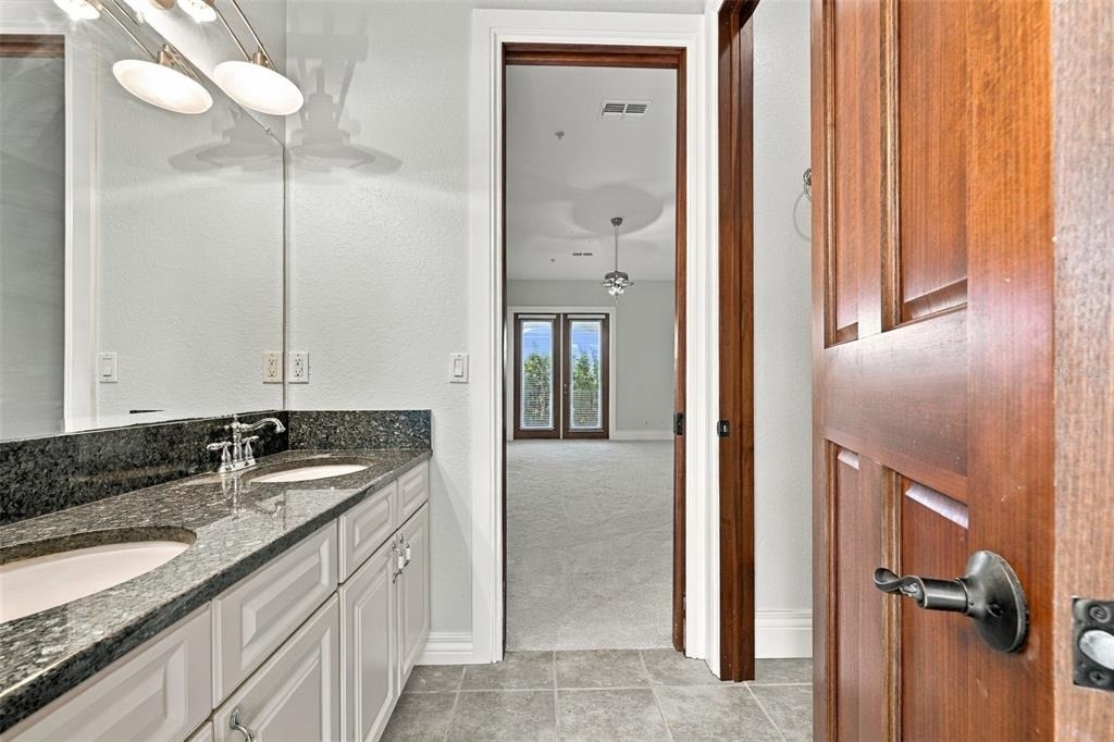5644 Emerald Pointe Circle - Photo 39