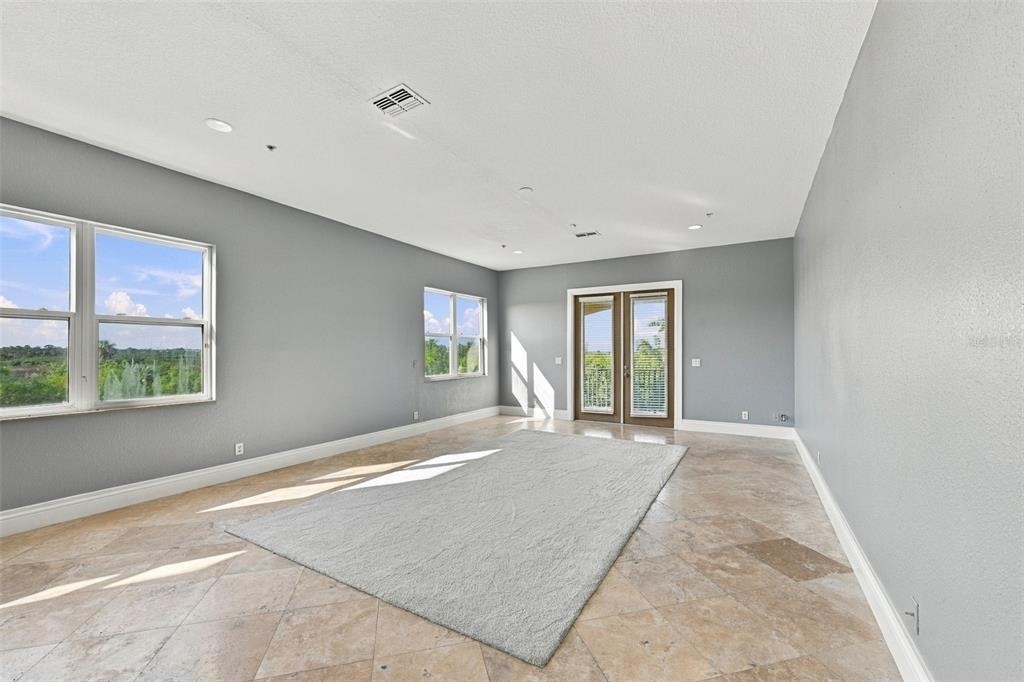 5644 Emerald Pointe Circle - Photo 5