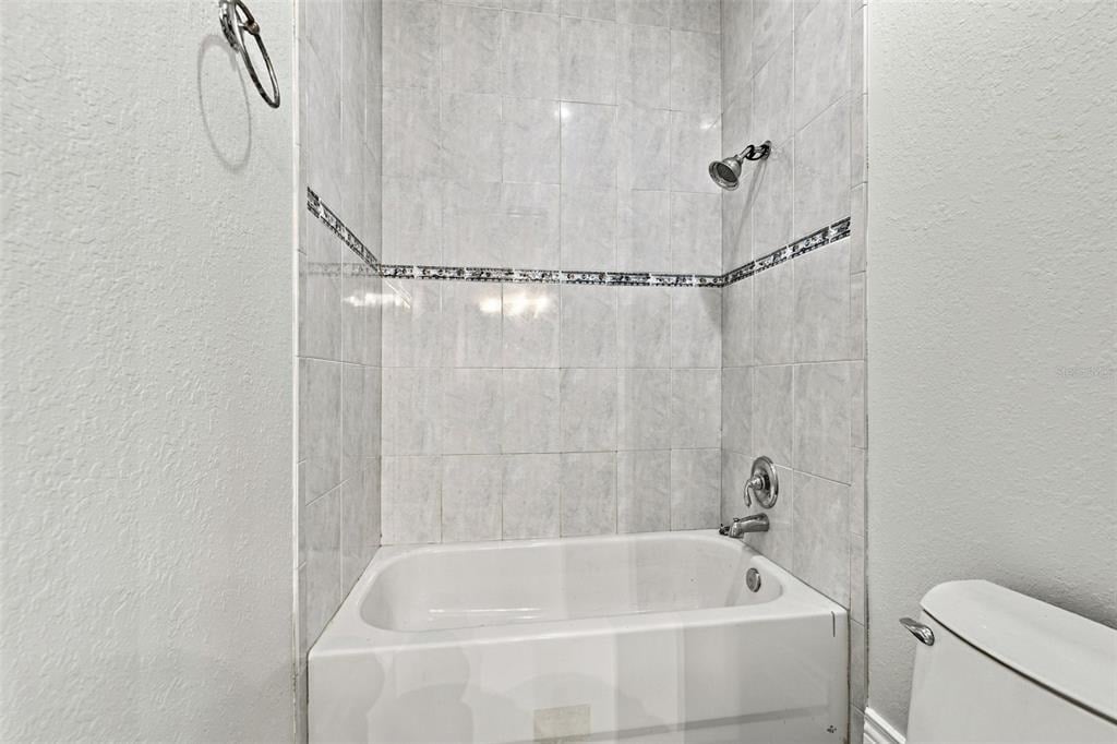 5644 Emerald Pointe Circle - Photo 40