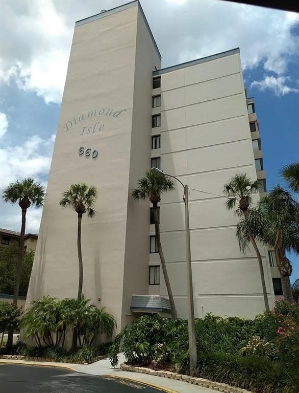 660 Island Way - Photo 0