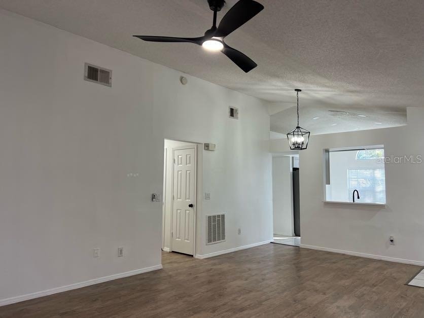 1569 Avleigh Circle - Photo 4