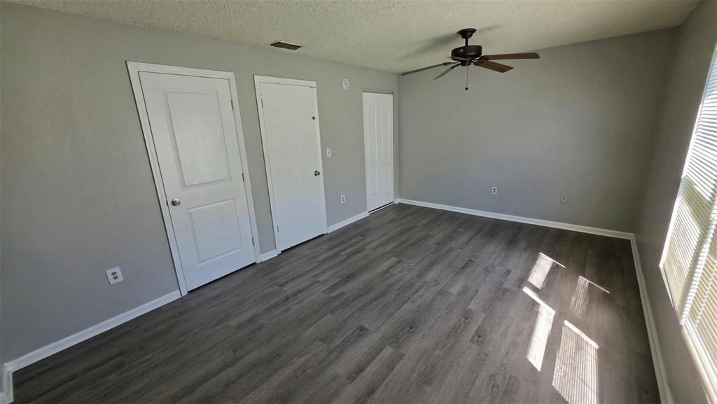 1802 Barton Drive - Photo 5