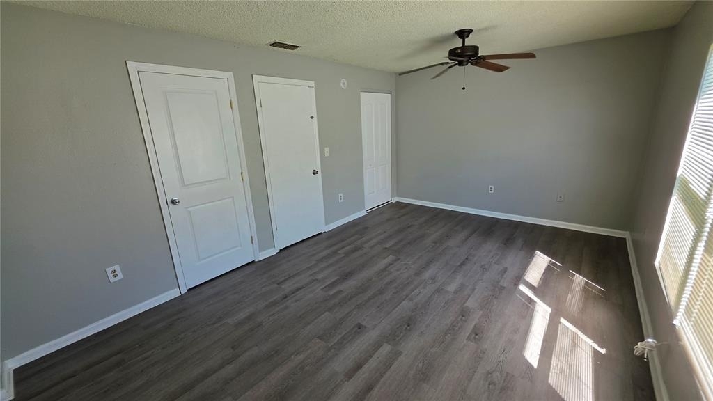 1802 Barton Drive - Photo 4
