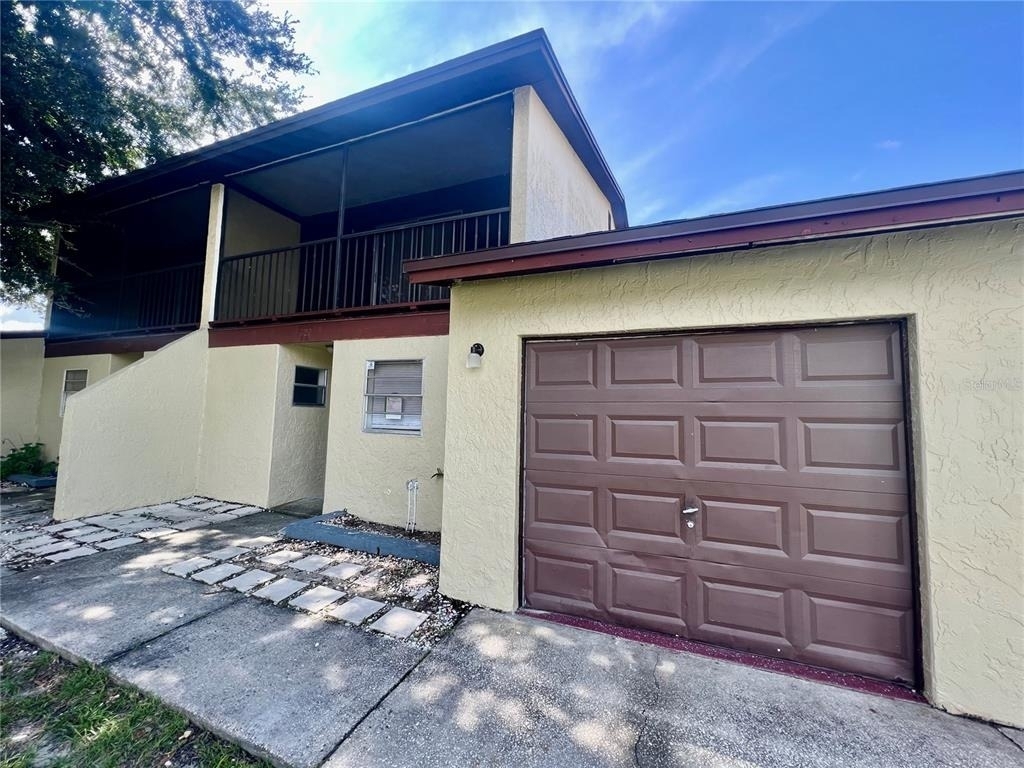 624 Royalty Court - Photo 0