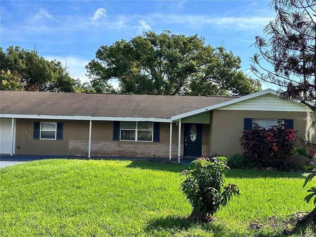 437 Dakota Avenue - Photo 0