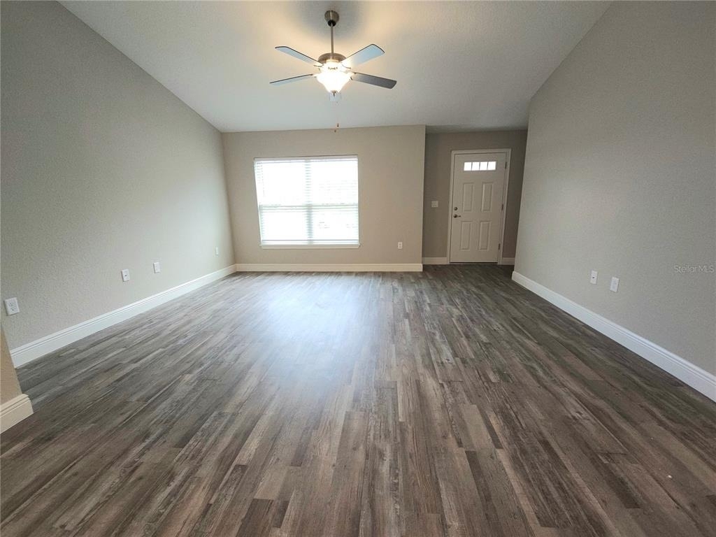 312 Locust Pass - Photo 3