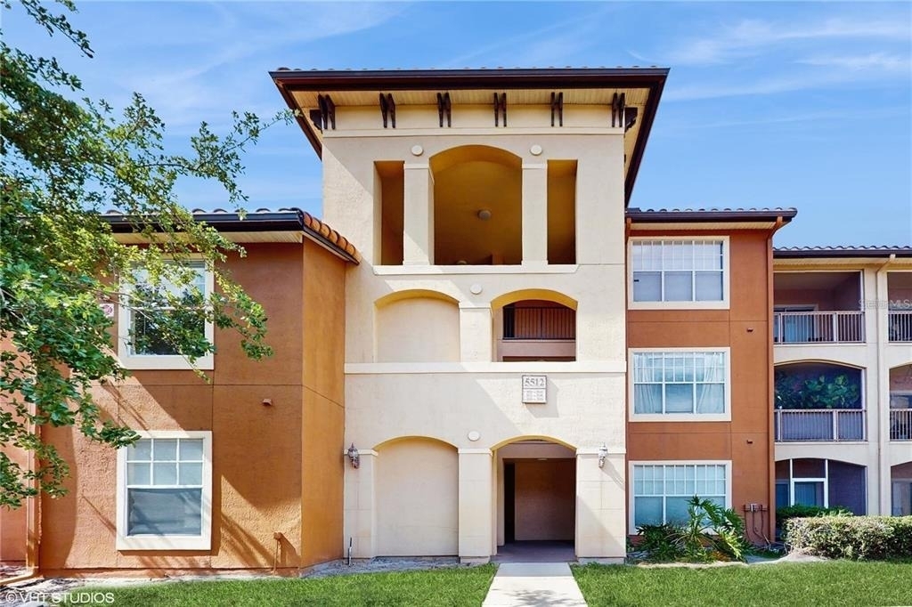 5536 Metrowest Boulevard - Photo 0