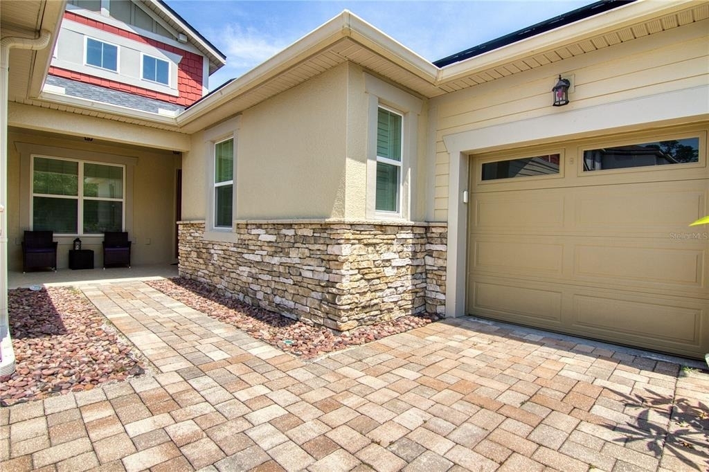 1900 Donahue Drive - Photo 3