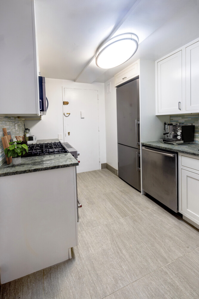 West 55th Street - Photo 2