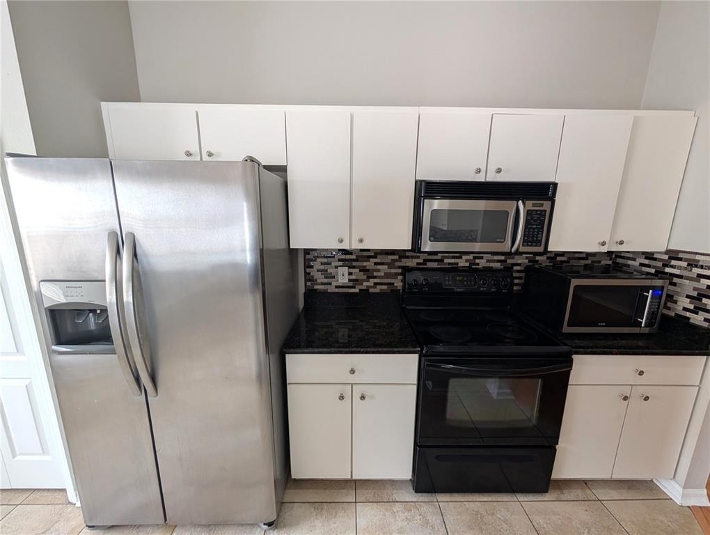 913 Stallion Way - Photo 4