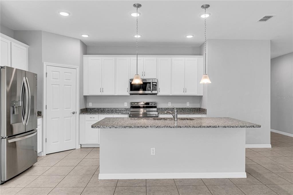 2747 Rowan Street - Photo 23