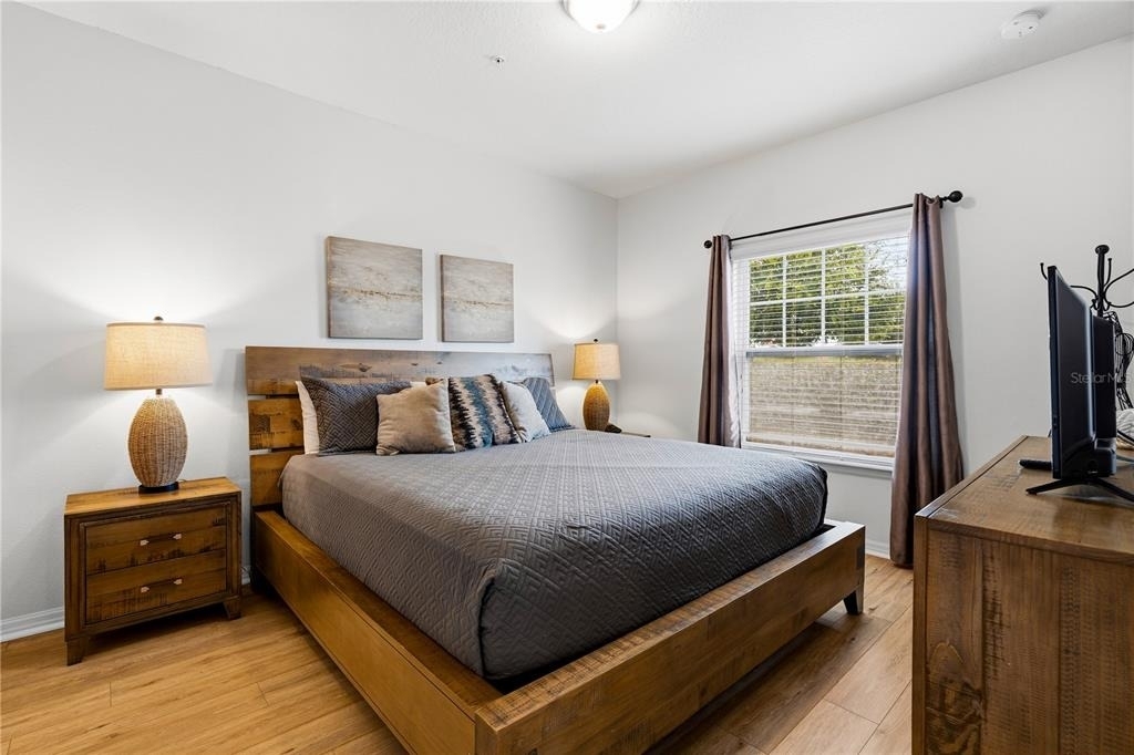 8901 Shine Drive - Photo 4
