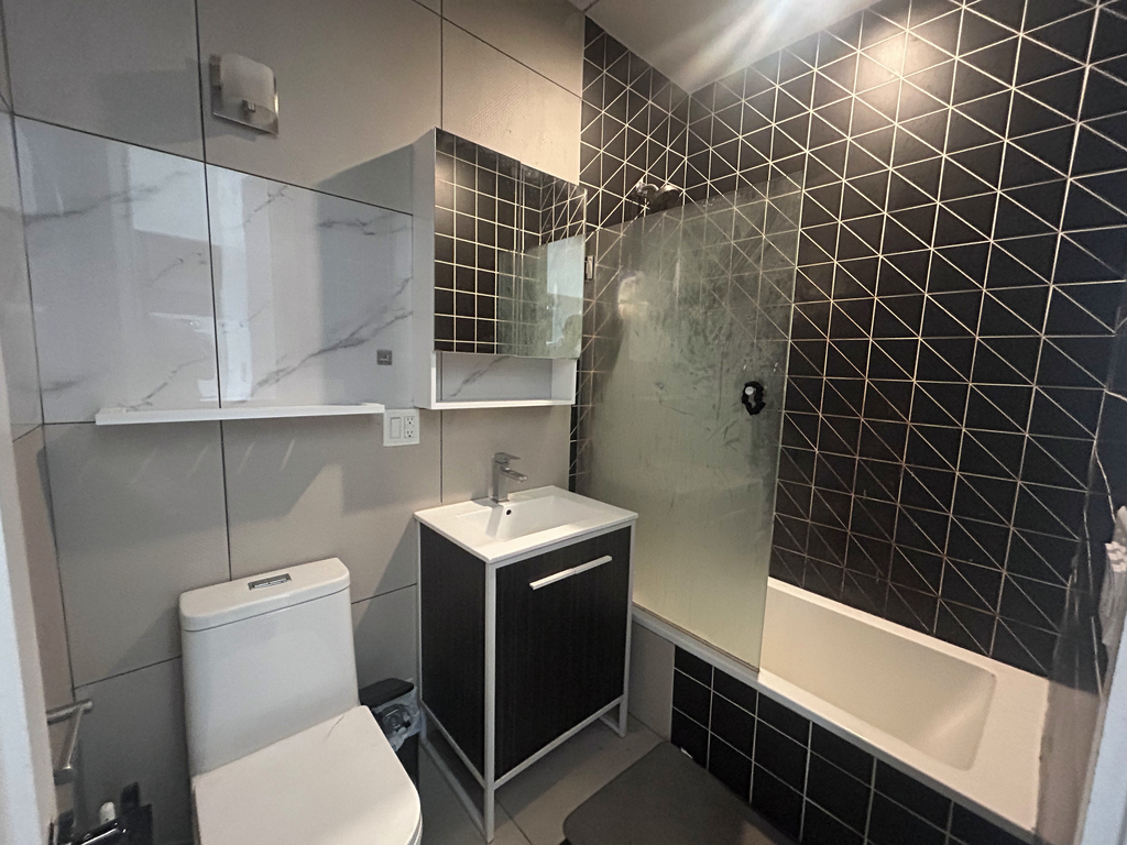 85 Graham Avenue - Photo 4