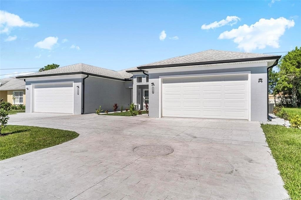 122 Coral Reef Court N - Photo 2