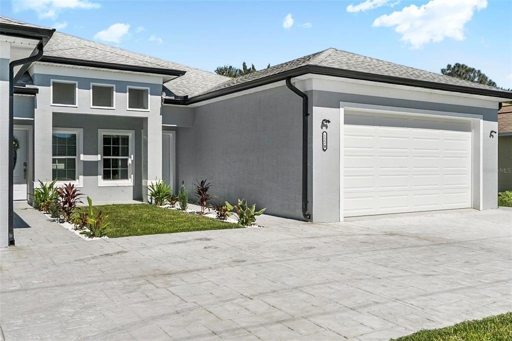 122 Coral Reef Court N - Photo 1