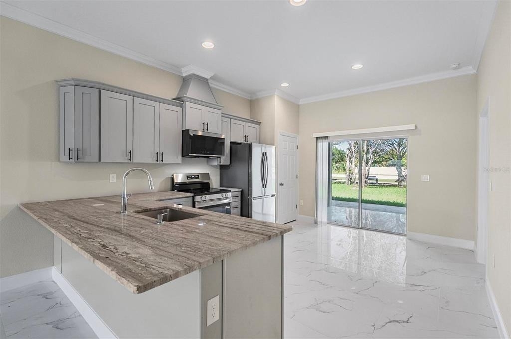 122 Coral Reef Court N - Photo 10