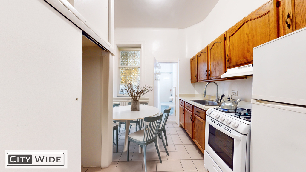 207 West 80th Street - Photo 2