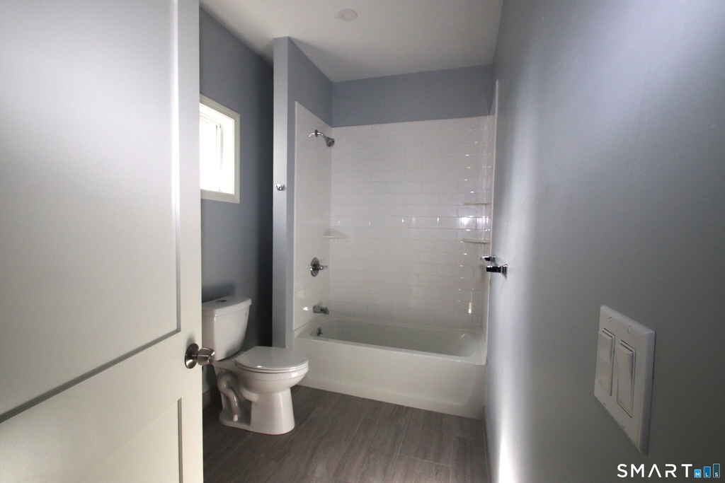 60 Perry Avenue - Photo 5