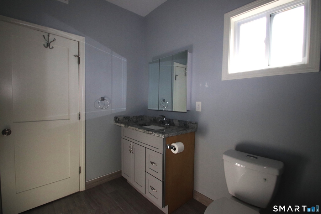 60 Perry Avenue - Photo 6