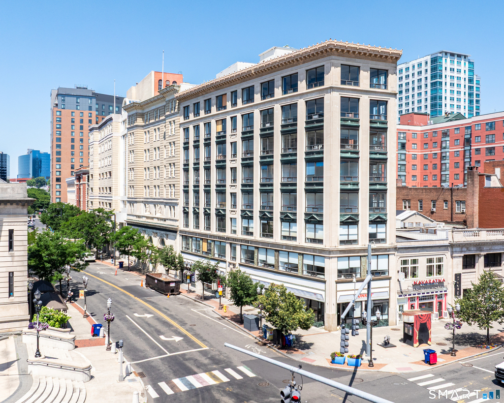 400 Main Street - Photo 0