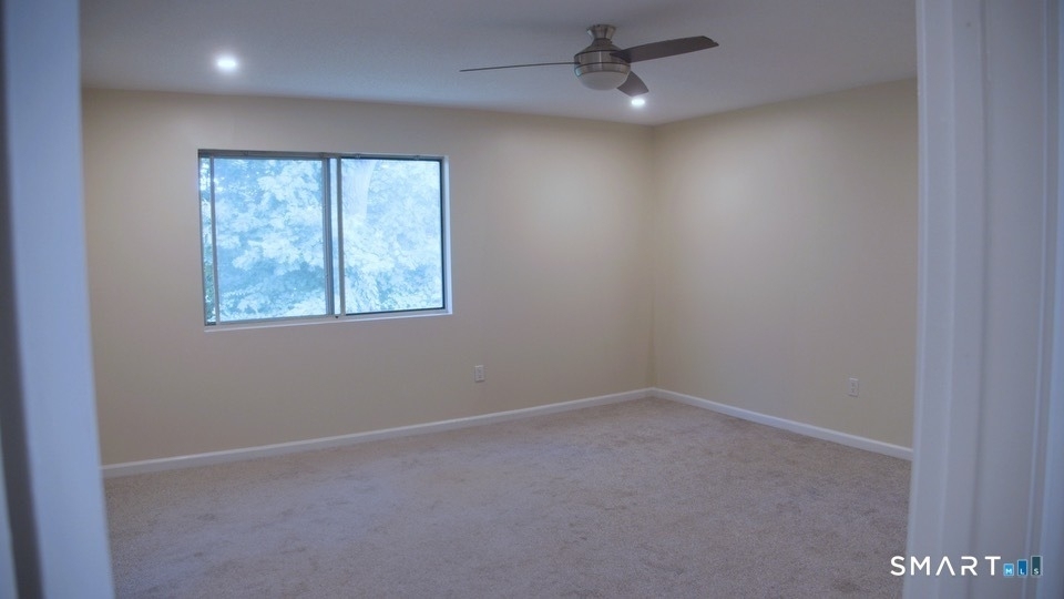 140 Thompson Street - Photo 15